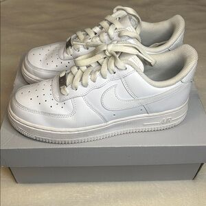 Nike Air Force One ‘07 Women’s Sneakers Triple White 7